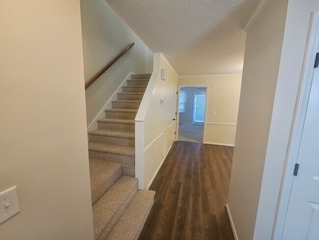 Building Photo - 103B Sunningdale