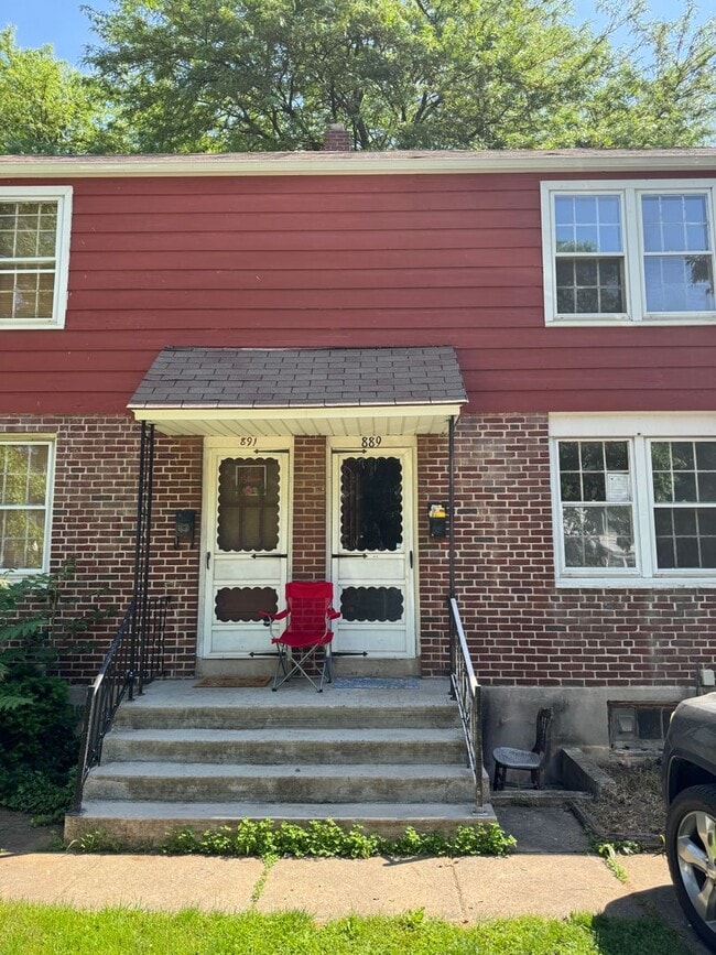 2 Bedroom 1 Bath Duplex York Pa 889 Fahs St York PA 17404