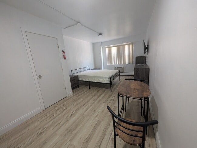 Building Photo - 7900 Old York Rd