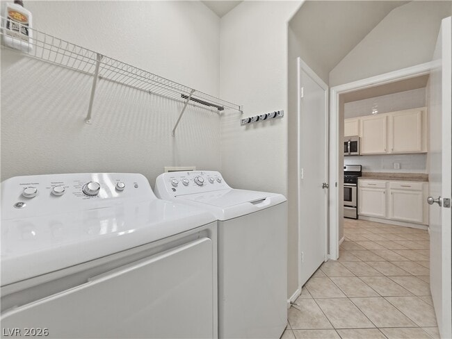 Building Photo - 9305 Gold Dove Ct