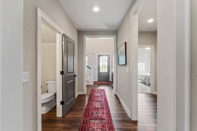 Building Photo - Spotless rental home in the highly sought-after McDaniels neighborhood in College Grove