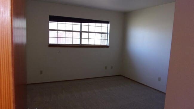 Building Photo - 1802 Goehmann Ln