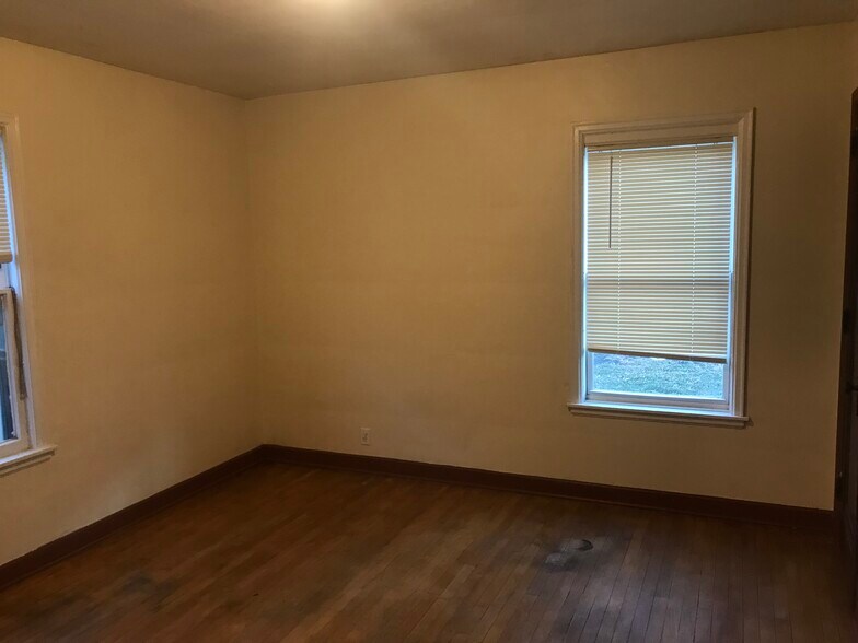 Bedroom - 221 State St