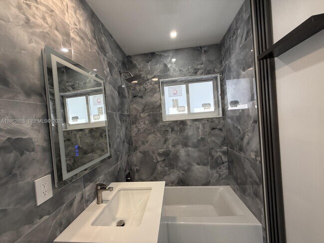 Building Photo - 11805 SW 185th St