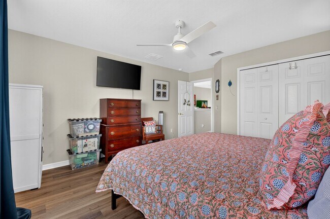 Building Photo - 353 Lake Amberleigh Dr