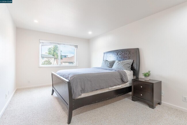 Building Photo - 1315 A St