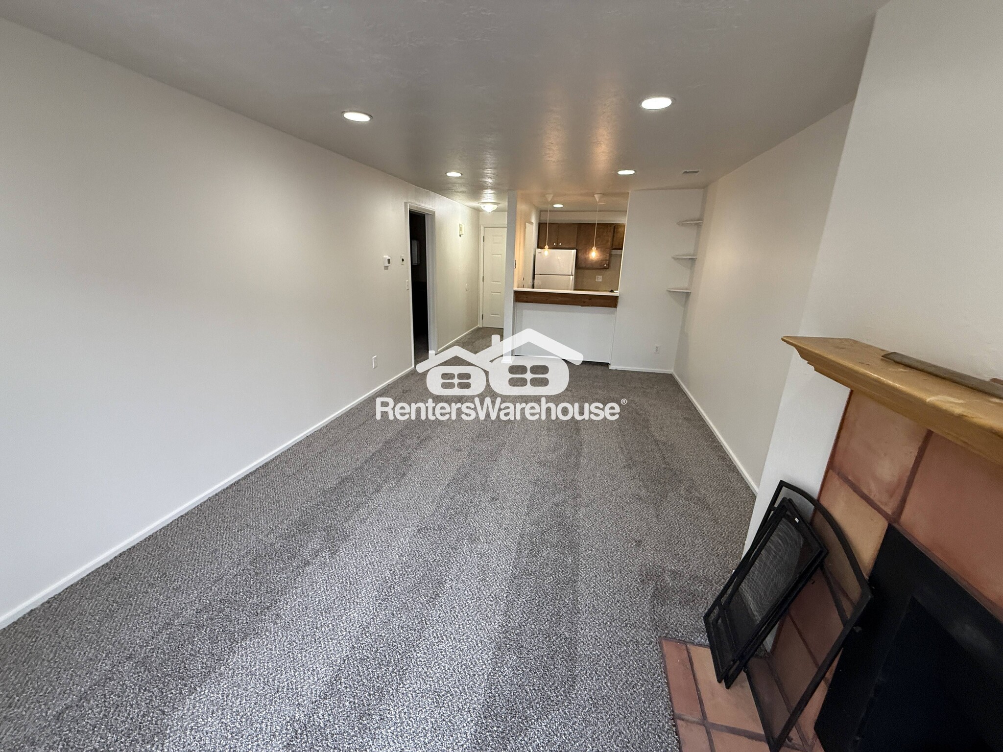Building Photo - 5660 Meadow Ln