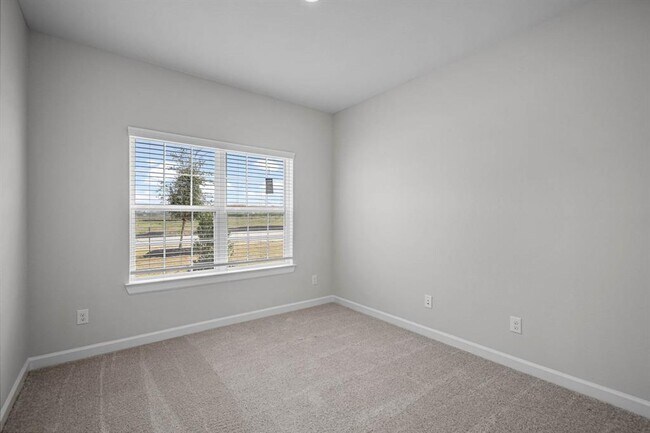 Building Photo - 3109 Banyan Dr