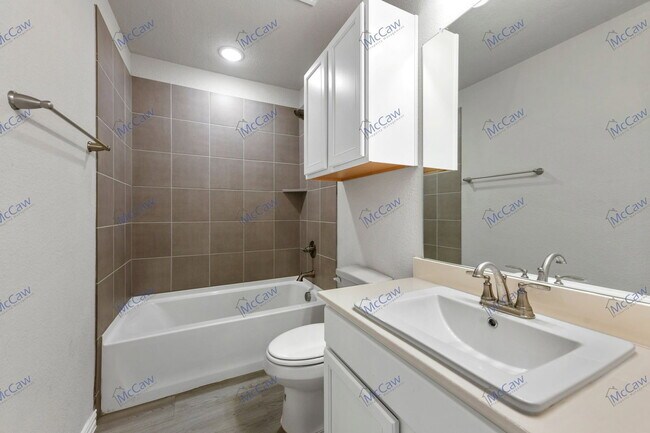 Building Photo - 3500 Cricket Dr