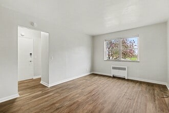 Building Photo - 1607 Asmann Ave