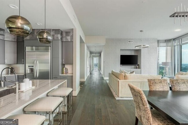 Building Photo - 1065 Peachtree St NE