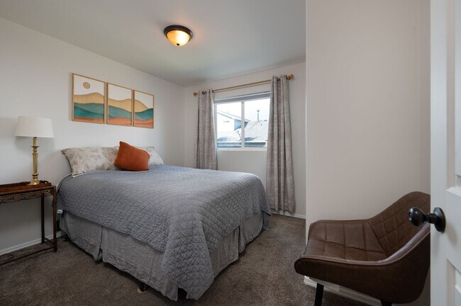 Building Photo - 3407 Laredo Dr