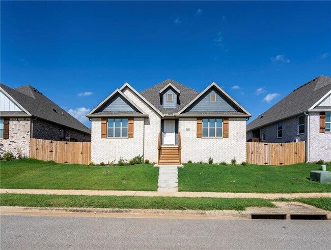 Primary Photo - 4300 SW Adams Rd