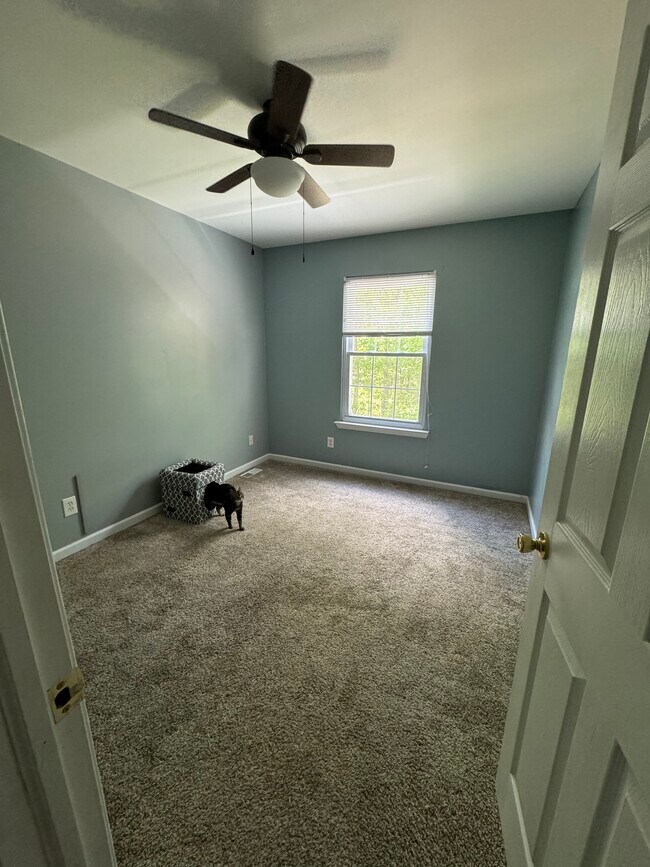 Building Photo - 415 S Zenia Ave