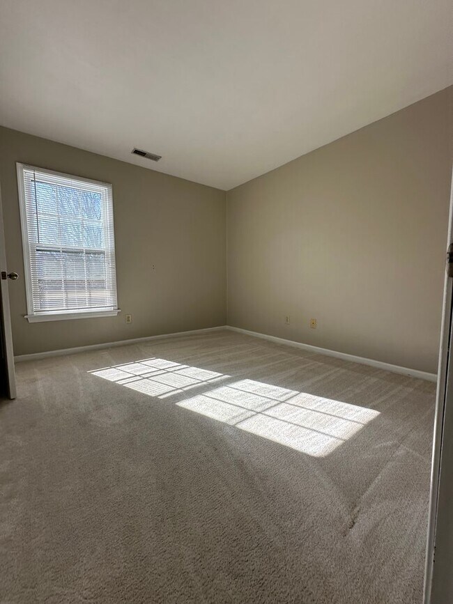 Building Photo - Virginia Beach-Wesleyan Pines Single Famil...