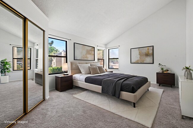 Building Photo - Beautiful 2 Bed, 2 Bath Townhome | Vaulted Ceilings, Private Courtyard & Fireplace