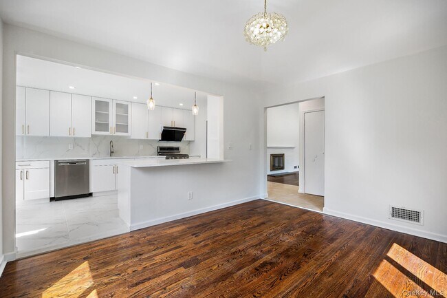 Building Photo - 372 Heathcote Rd