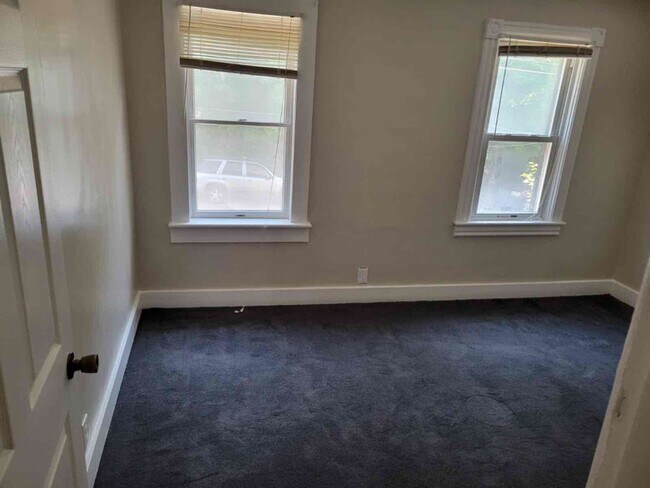 Building Photo - 1341 Adams Ave