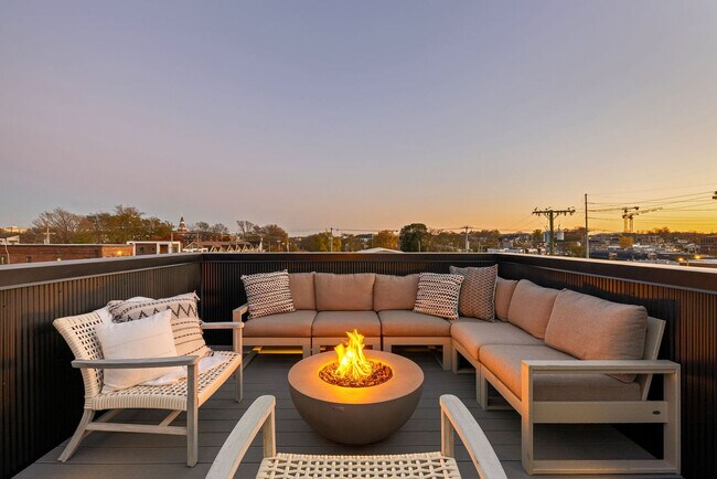 Building Photo - 1117 3rd Ave S