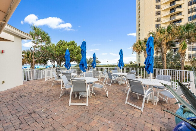 Building Photo - 3000 N Ocean Dr