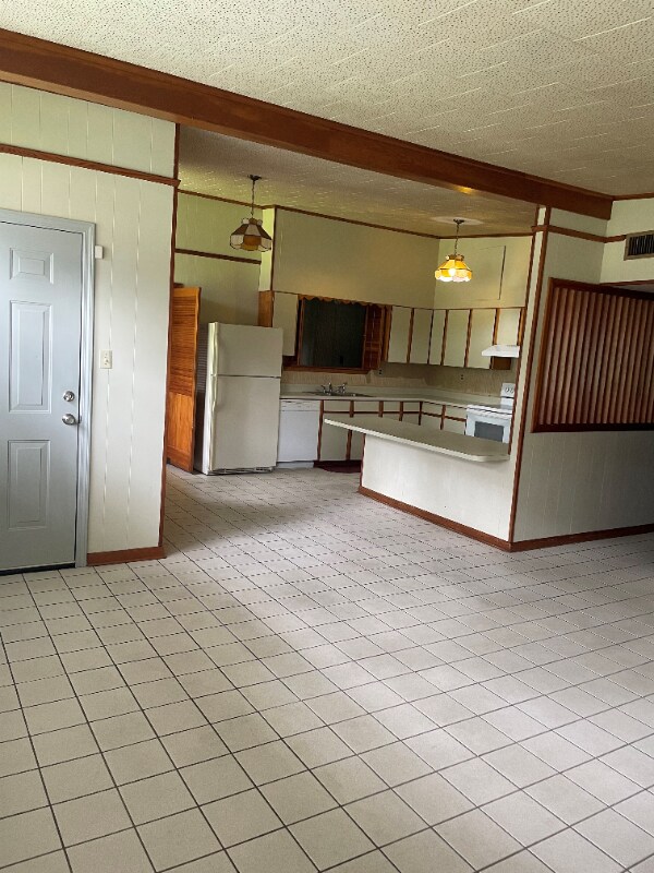 Building Photo - 113 Sherry Dr