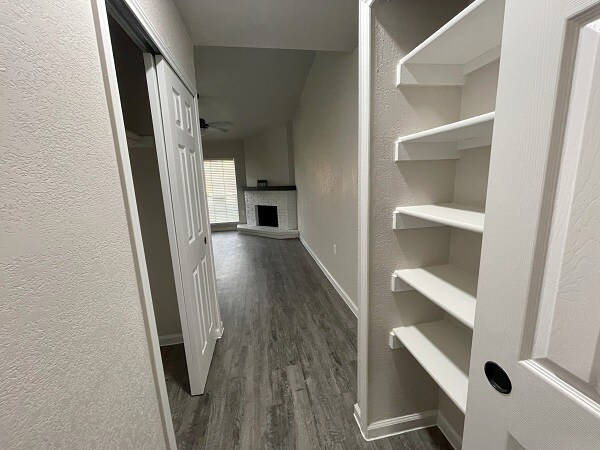 Building Photo - 5915 Misty Glen
