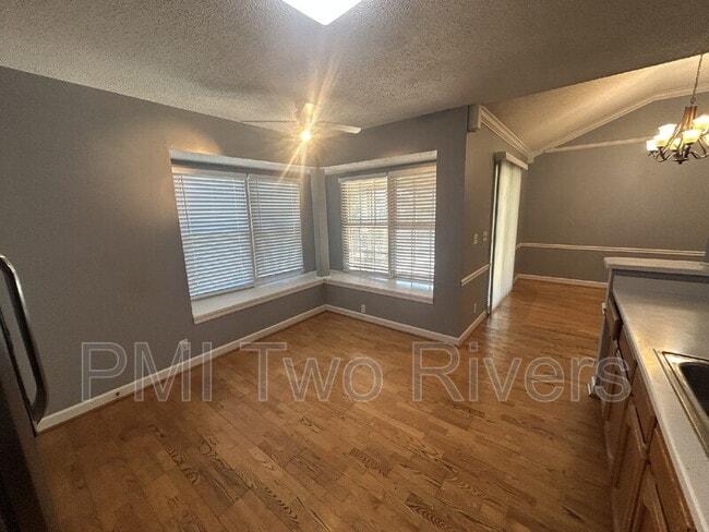 Building Photo - 2820 Chapelwood Dr