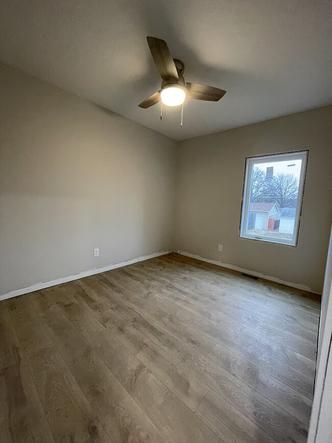 Bedroom 2, 1st floor - 2623 College Ave