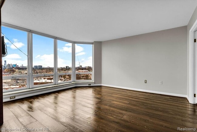 Building Photo - 250 E Harbortown Dr