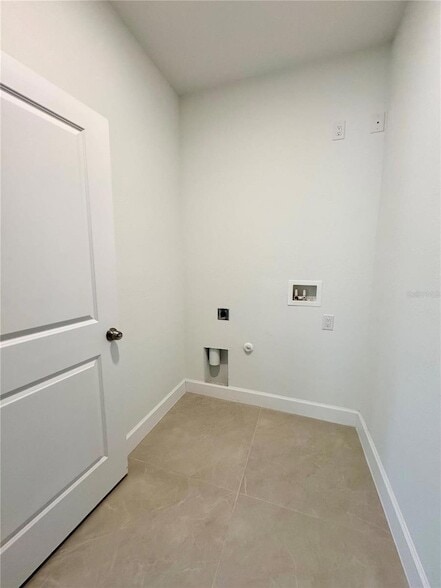 Building Photo - 13435 Bouvardia Ln