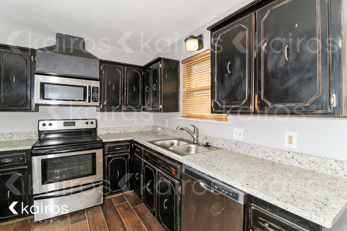 Building Photo - 8202 Laredo Trail