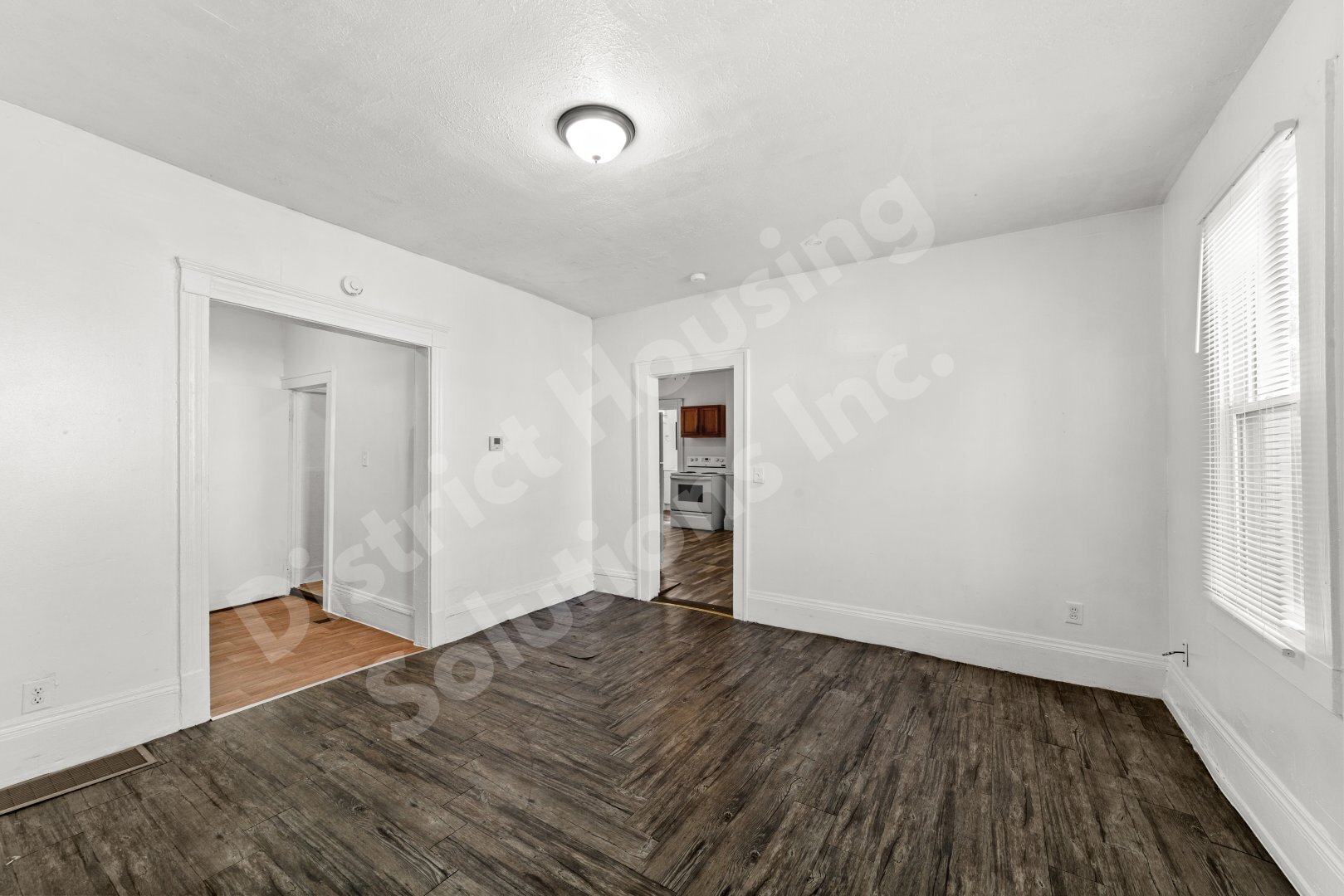 Building Photo - 8302 Sowinski Ave