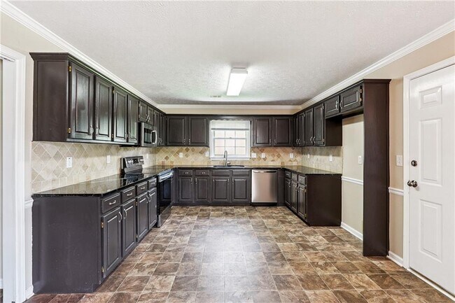 Building Photo - 1425 Shamrock Hill Cir