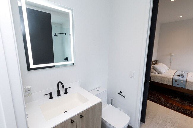 Building Photo - Modern Penthouse in Columbia Heights