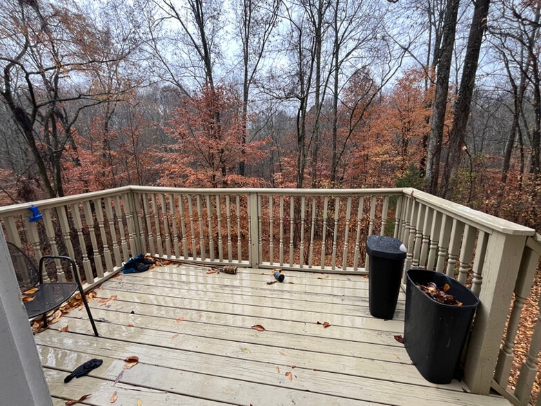 Building Photo - 236 McMurtry Rd