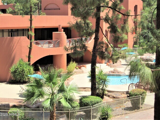 Building Photo - 4303 E Cactus Rd