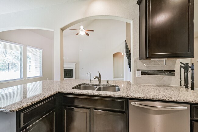 Building Photo - 5507 Claymore Meadow Ln