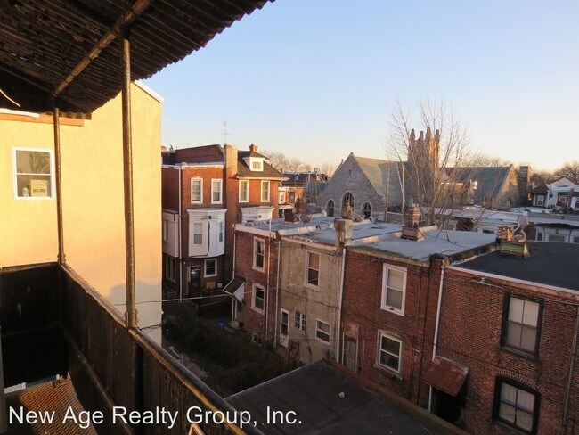 Building Photo - 5114 Spruce St