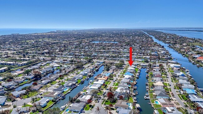 Building Photo - 410 Sparrow Dr