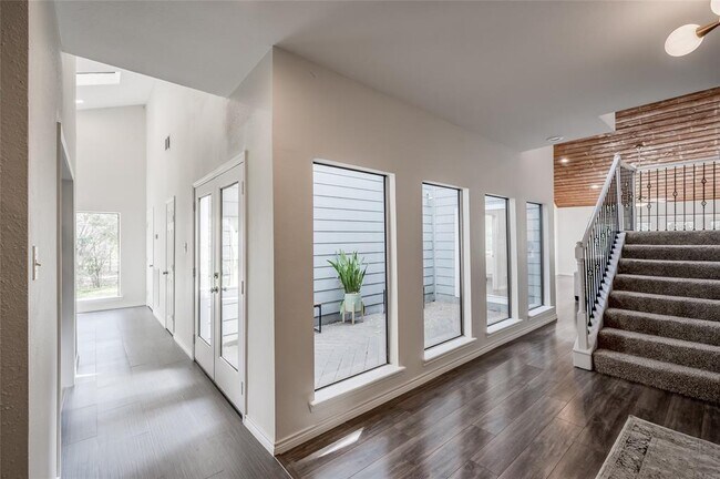 Building Photo - 387 Rancho Bauer Dr