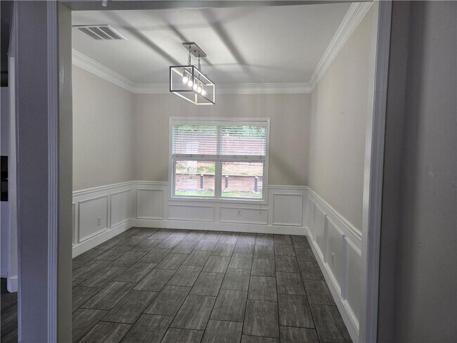 Building Photo - 1448 Autumn Wood Trail