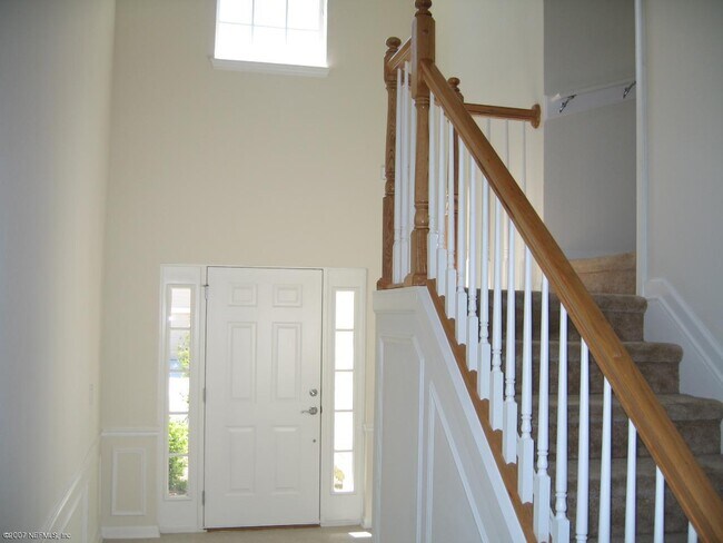 Building Photo - 11177 Castlemain Cir W