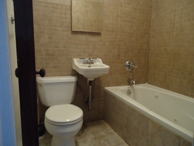 Building Photo - 473 Halsey St