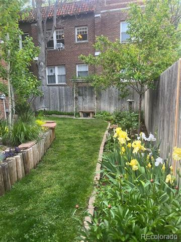 Building Photo - 943 Emerson St