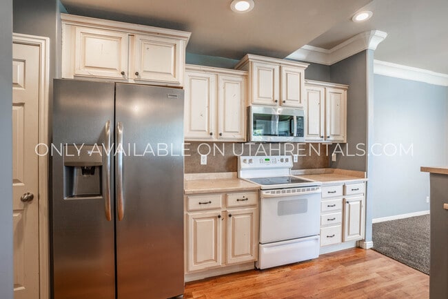 Building Photo - 12824 S Timber Run Dr