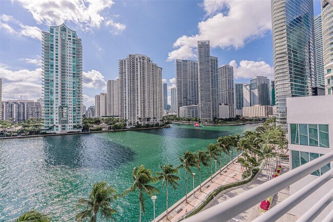 Building Photo - 325 S Biscayne Blvd