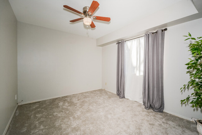 Building Photo - Fantastic 3bd/1.5ba home! Let yourself in!