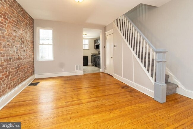 Building Photo - 2421 S Marshall St