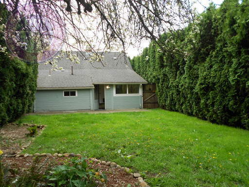 Building Photo - Charming Richmond Craftsman!  Big Backyard!!  Pet Friendly!