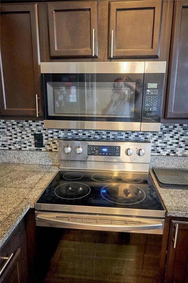 Building Photo - 7610 Westwood Dr